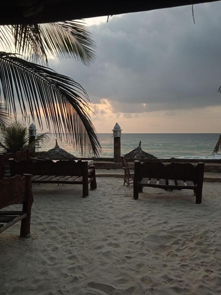 Tiwi Beach Resort & Spa Mombasa Luaran gambar